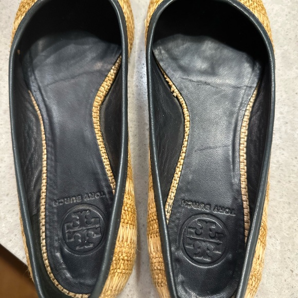 Tory Burch Reva Raffia Straw Logo Ballet Flat - Picture 8 of 11
